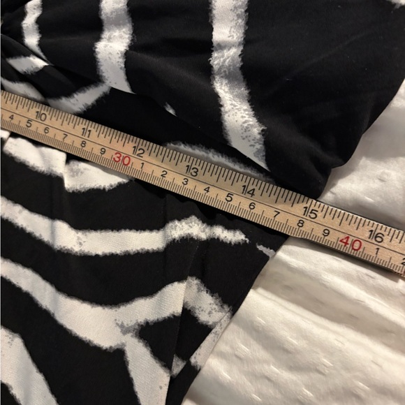 Ivanka Trump Black and White Zebra Midi Dress Size 8 - Picture 6 of 7